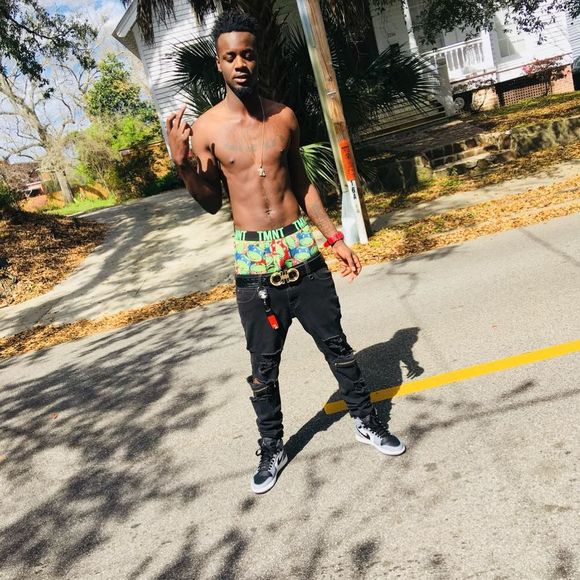 Meet your Posher, Chris - Picture 1 of 1